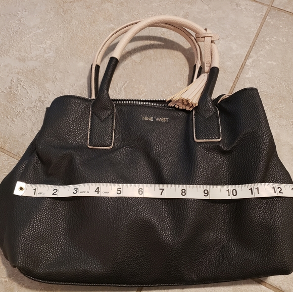 Nine West Handbag - Picture 4 of 9